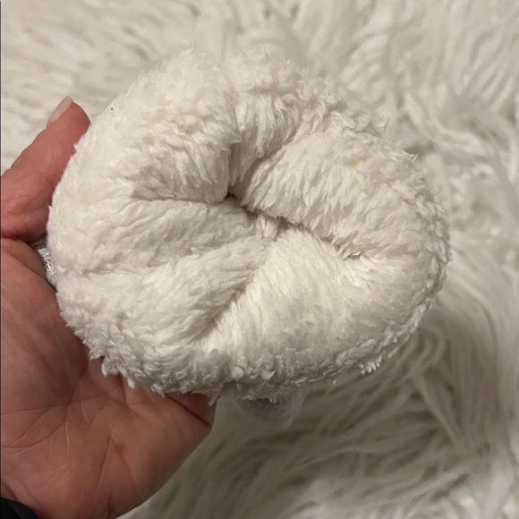 Lululemon Sweet and Sherpa Mittens - Picture 4 of 4